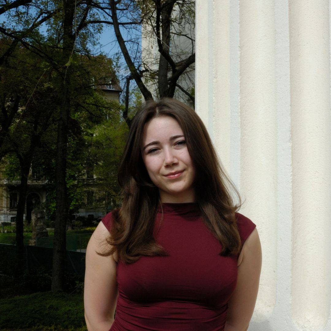 Szabó Bernadett 